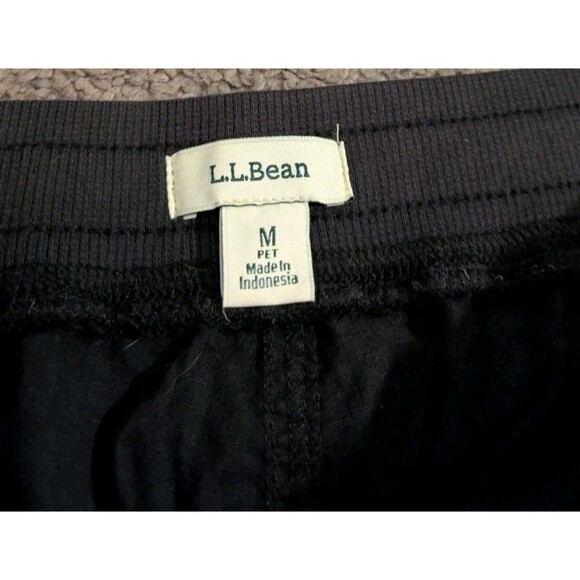 L.L. Bean Stretch Ripstop Pull-On Slim-Leg Capri Pants WOmen's Med Petite - Picture 2 of 6